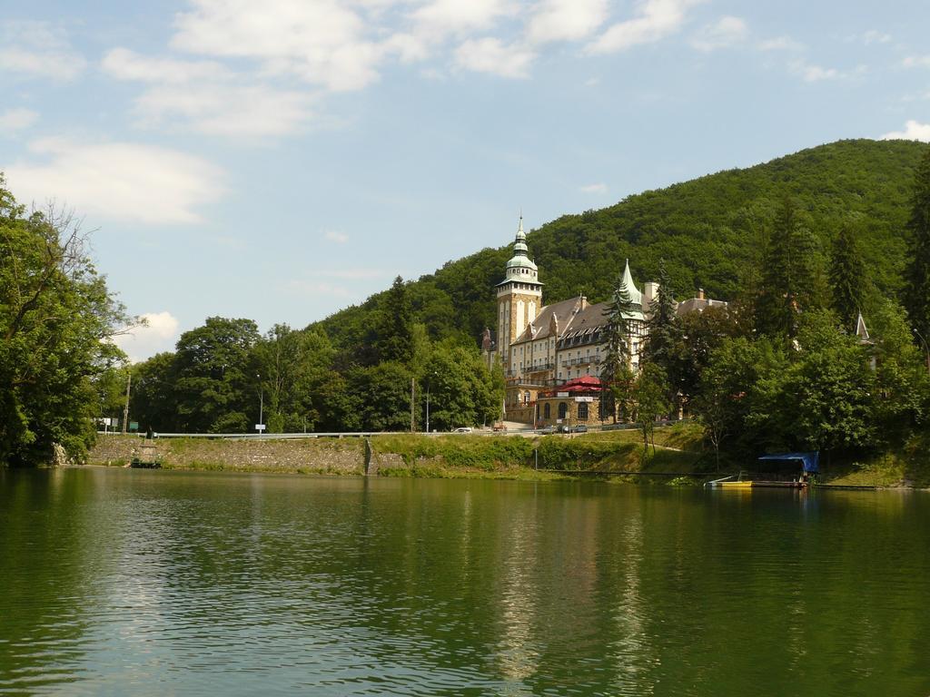 ALFA Hotel&Wellness Miskolctapolca Exteriör bild